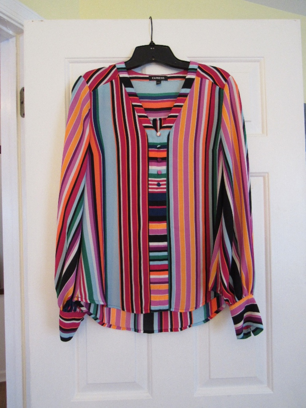 EXPRESS Multi-Color Striped Long Sleeve Button Down Blouse